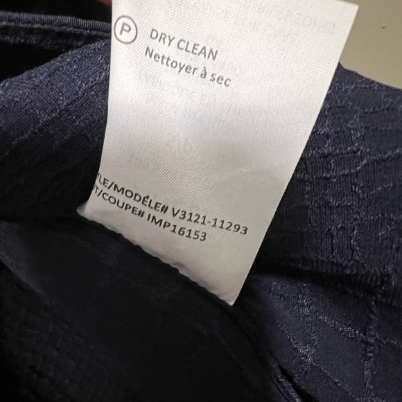 Vince Navy Long-Sleeve Crocodile-Embossed Blouse Size S - Picture 5 of 11